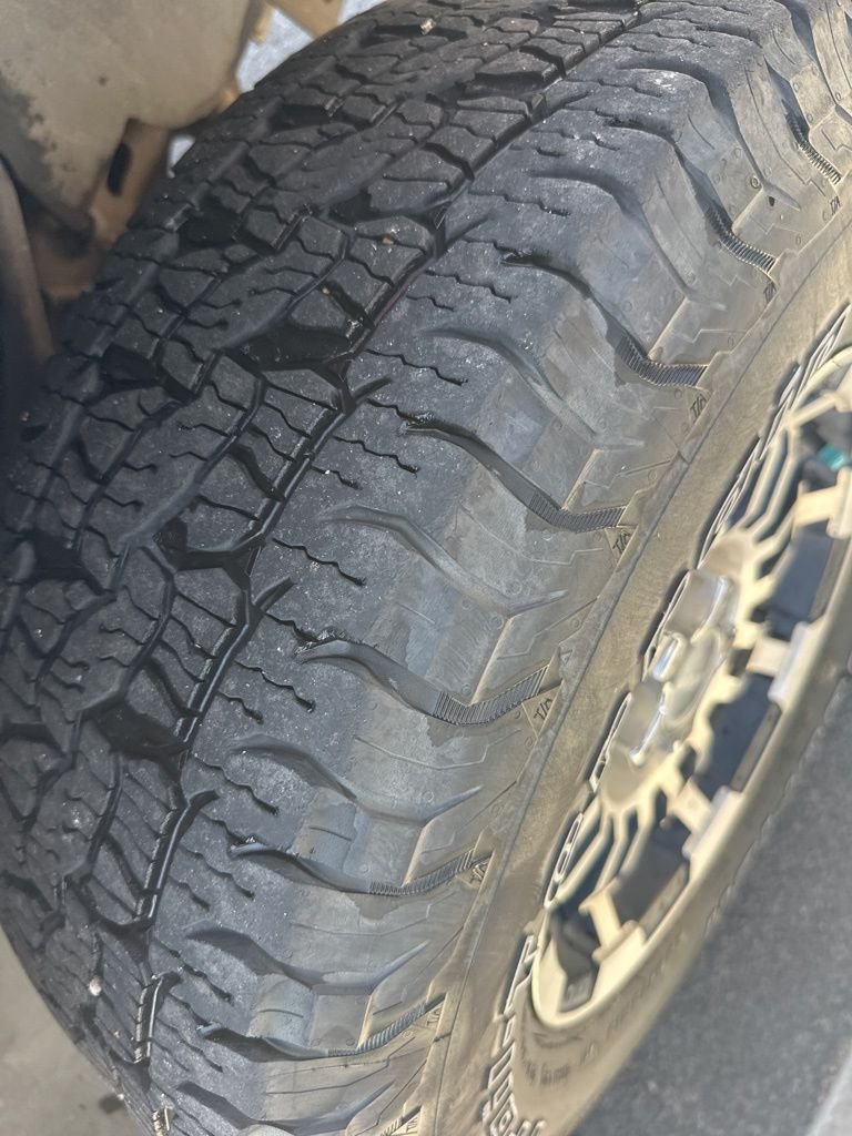 Used 2011 Blue Ford XLT image 4