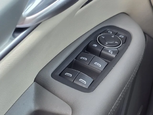 Used 2024 Crystal White Tri-Coat Cadillac Premium Luxury image 20
