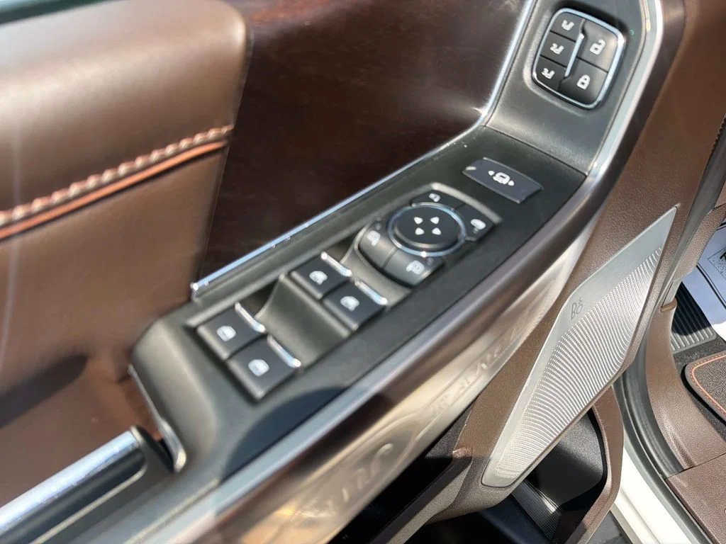 Used 2024 White Ford King Ranch image 19