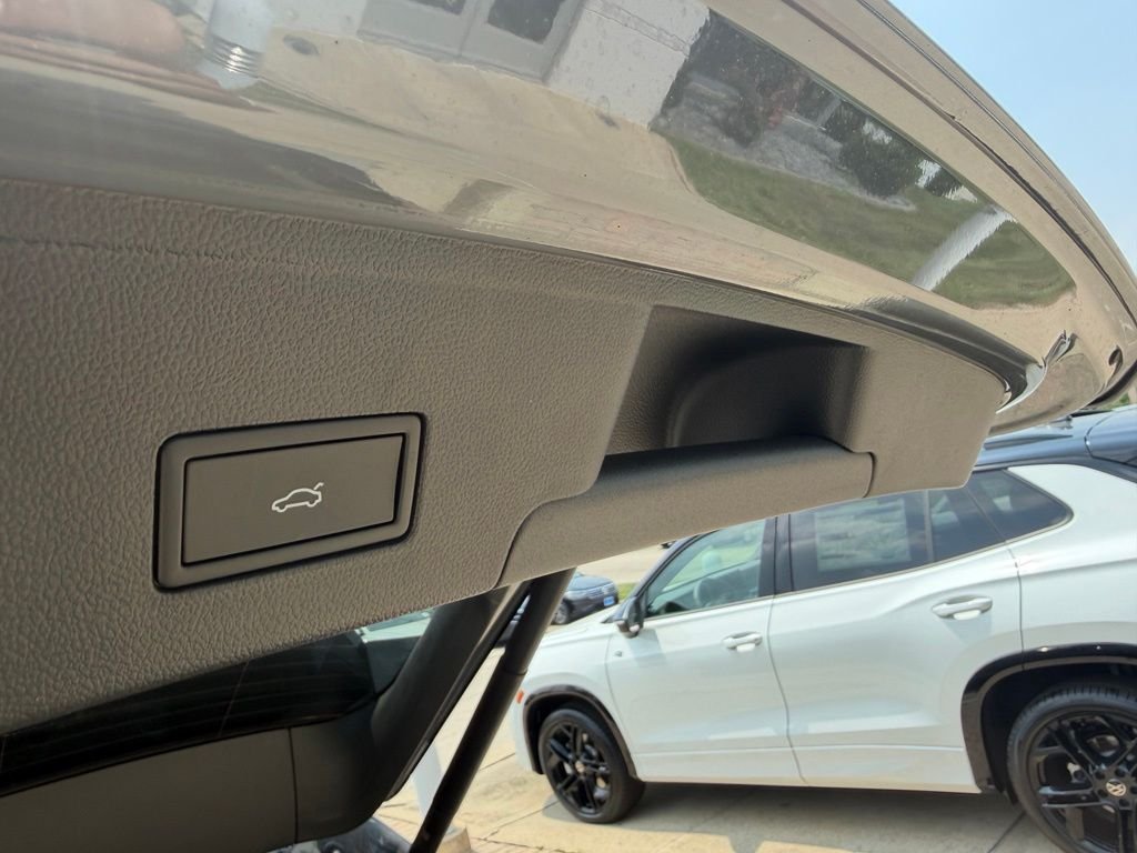 New 2026 Pure Gray Volkswagen 2.0T SE W/TECHNOLOGY image 21
