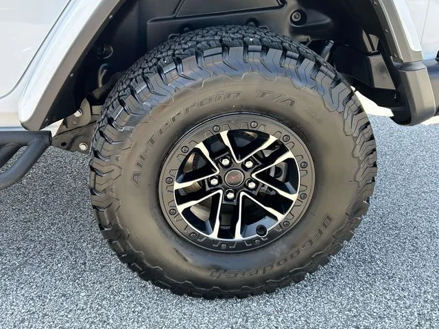 Certified Used 2026 White Jeep Rubicon X image 10