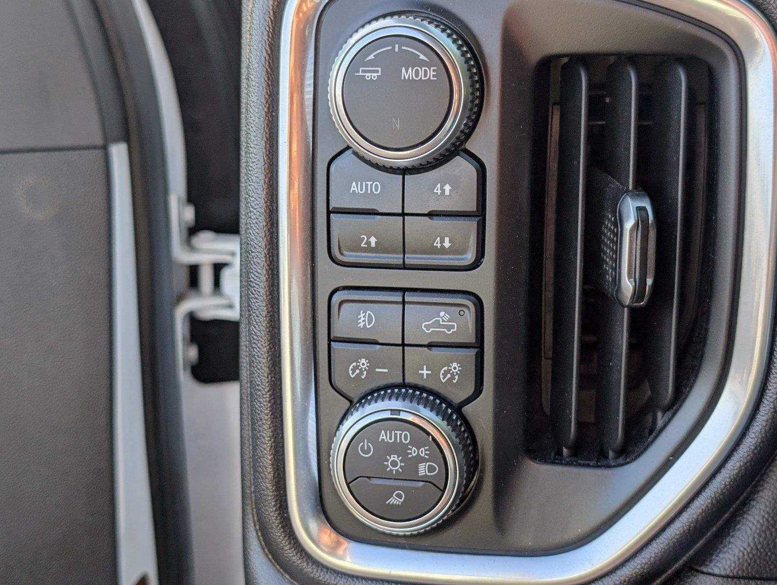 Used 2020 Summit White GMC AT4 image 28