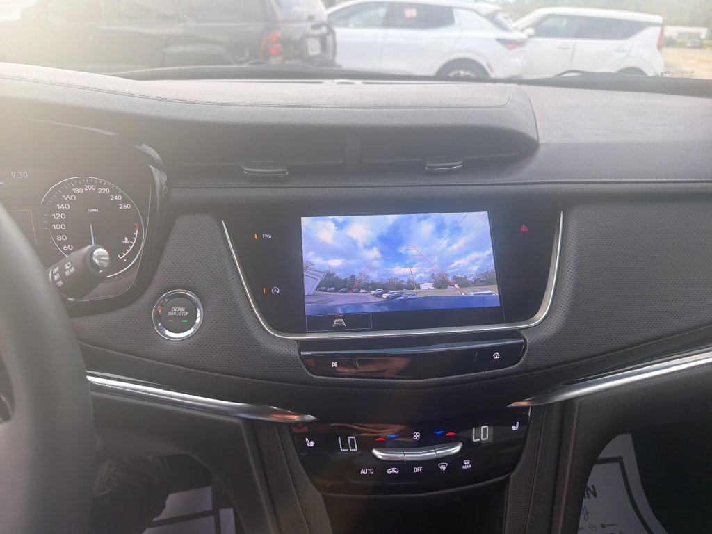 Used 2025 Green Cadillac Premium Luxury image 25