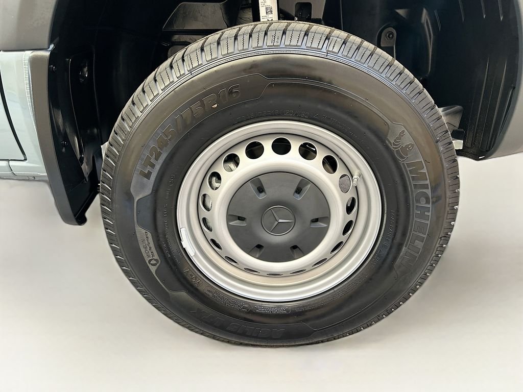 New 2026  Mercedes-Benz Cargo 170 WB image 28