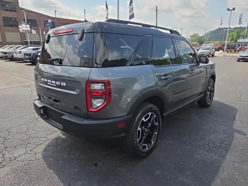 Used 2021 Gray Ford Outer Banks image 7