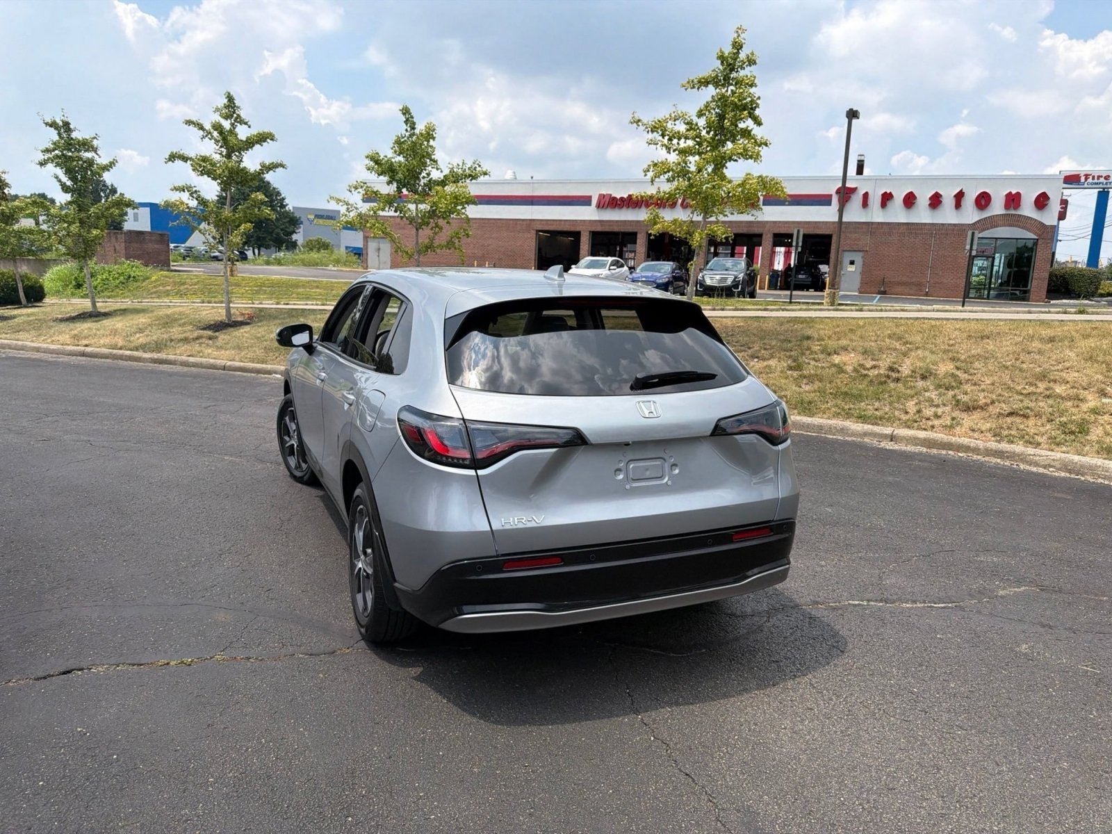 Certified Used 2025 Lunar Silver Metallic Honda EX-L image 19
