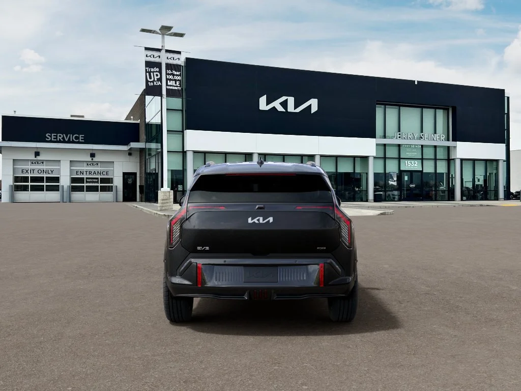 New 2027 Gray Kia GT image 5