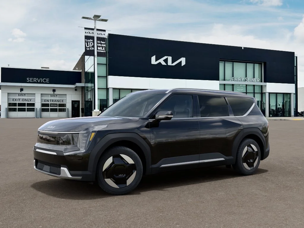 New 2026 Ebony Black Kia Wind image 3