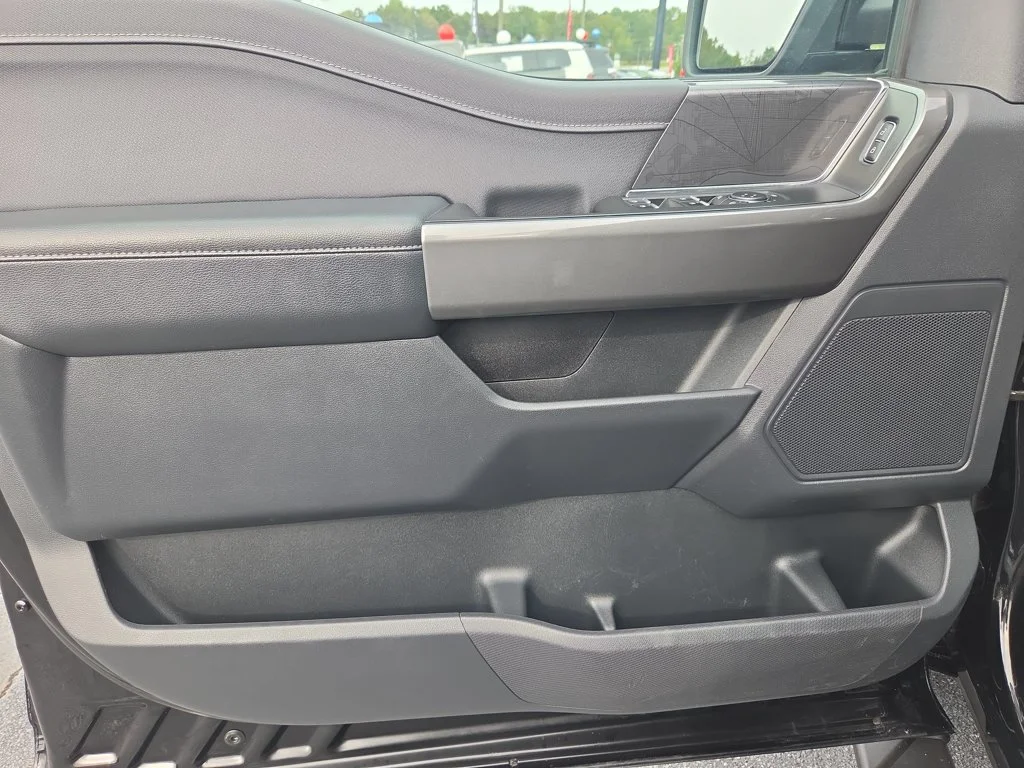 Used 2023  Ford XLT image 10