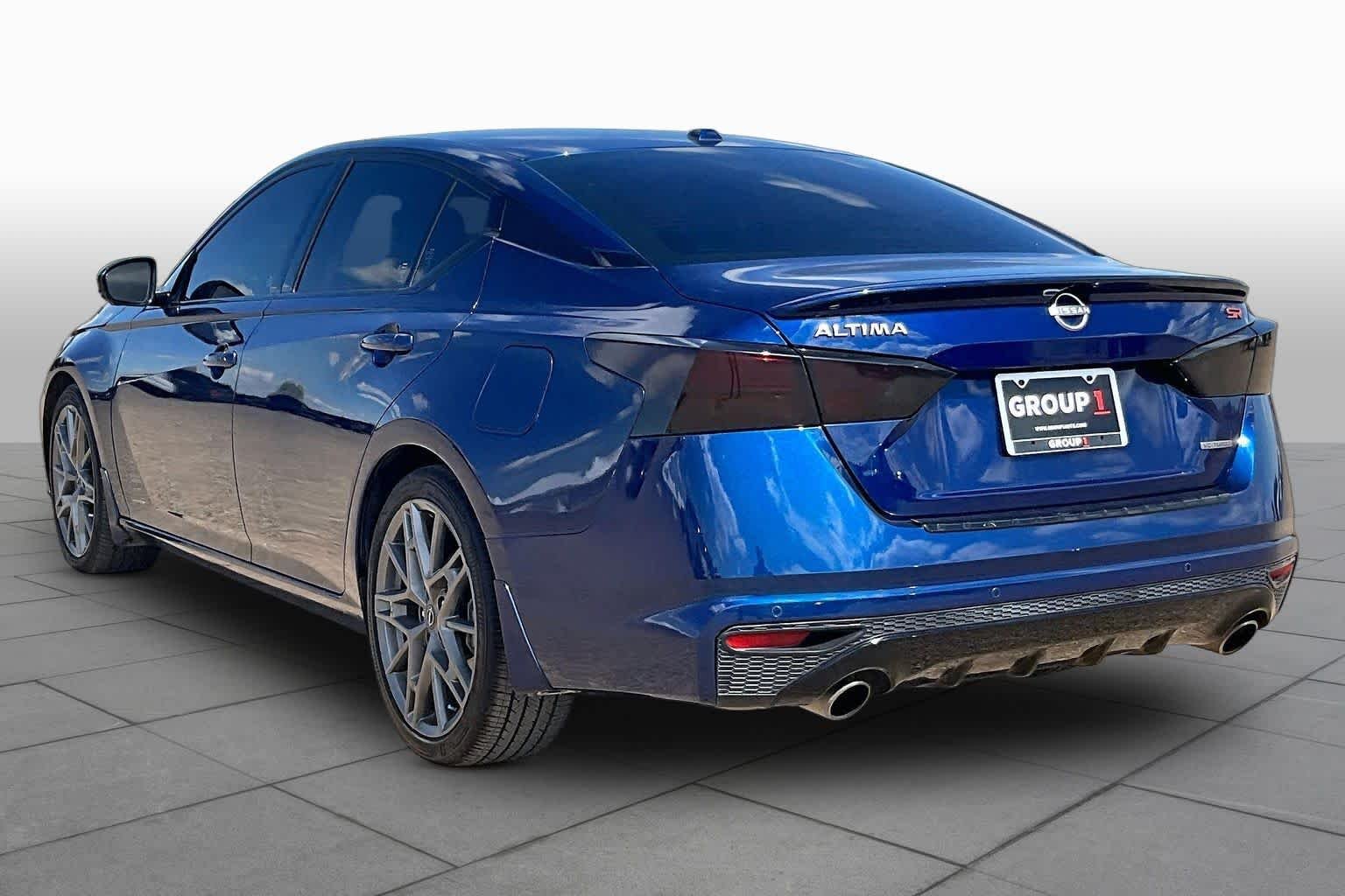 Used 2023 Deep Blue Pearl Nissan 2.0 SR image 12
