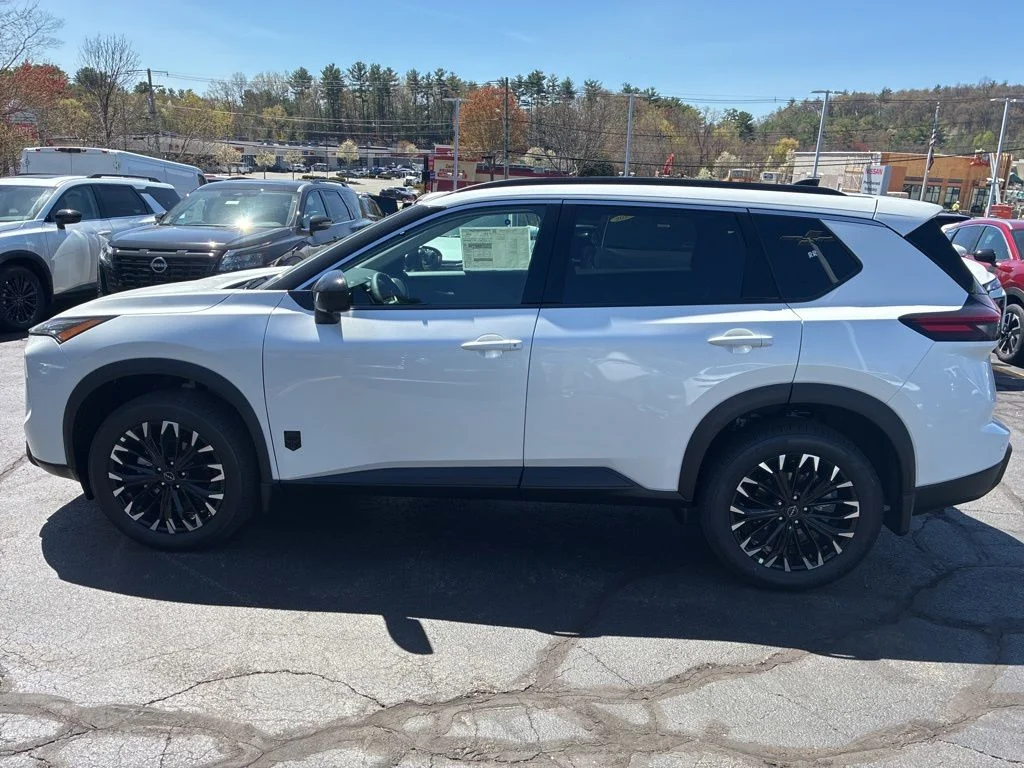 New 2026 Everest White Pearl TriCoat Nissan Dark Armor™ image 4