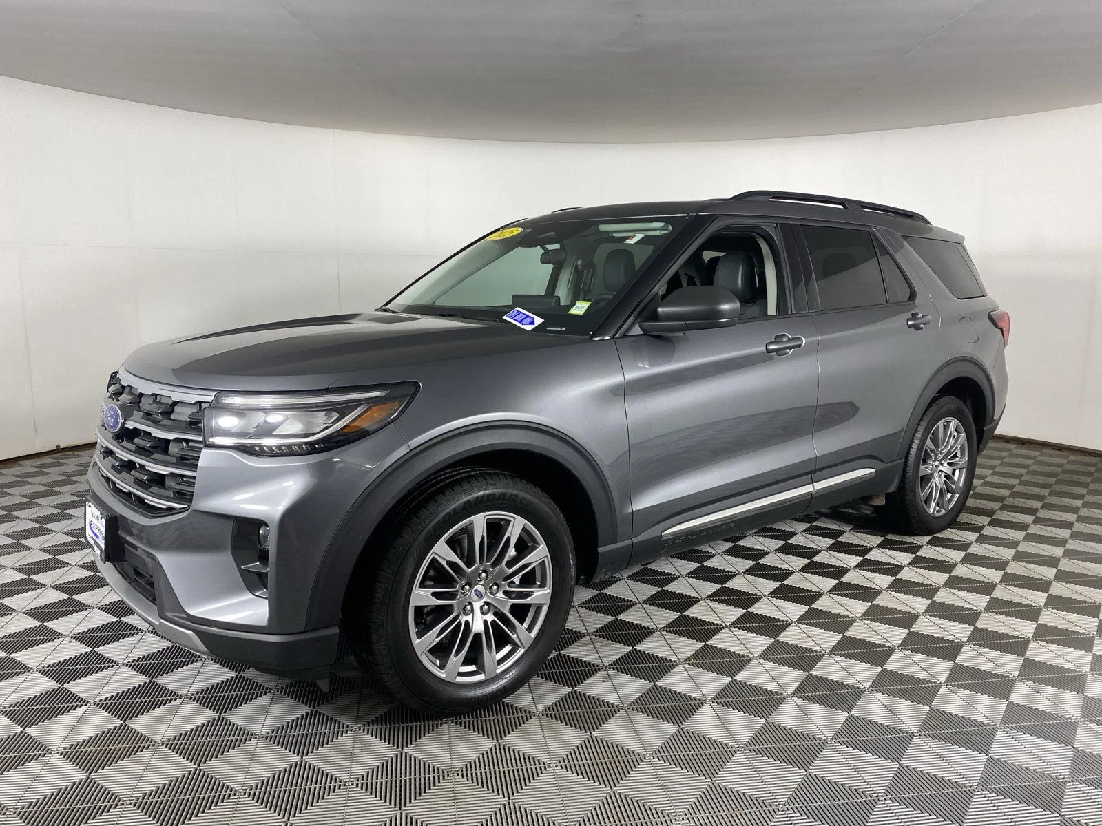 Used 2025 Carbonized Gray Ford Active image 3
