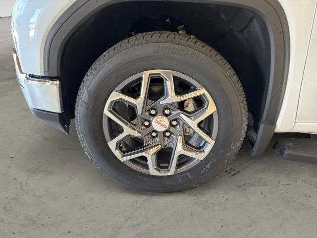 New 2026 White GMC SLT image 15