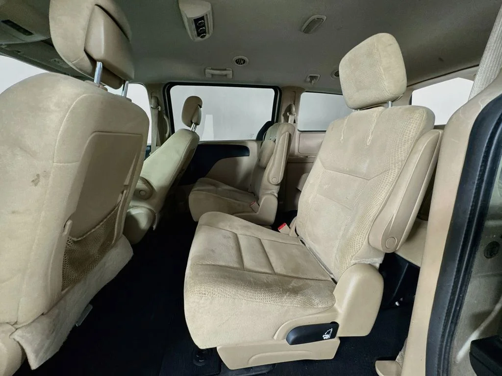 Used 2015 Cashmere/Sandstone Pearlcoat Dodge SXT image 27