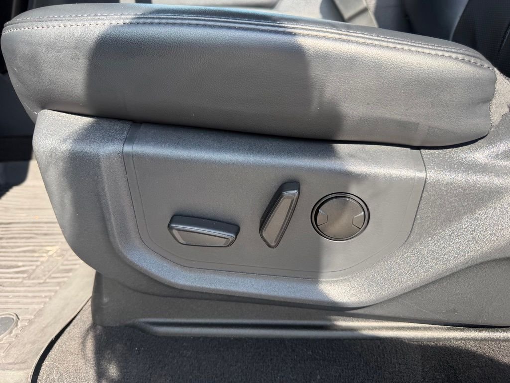 Used 2024 White Ford XLT image 28