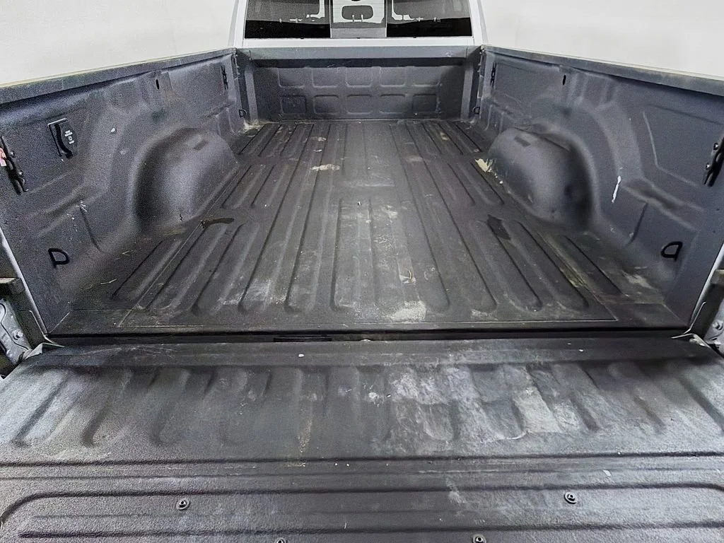 Used 2022  Ram Laramie image 23