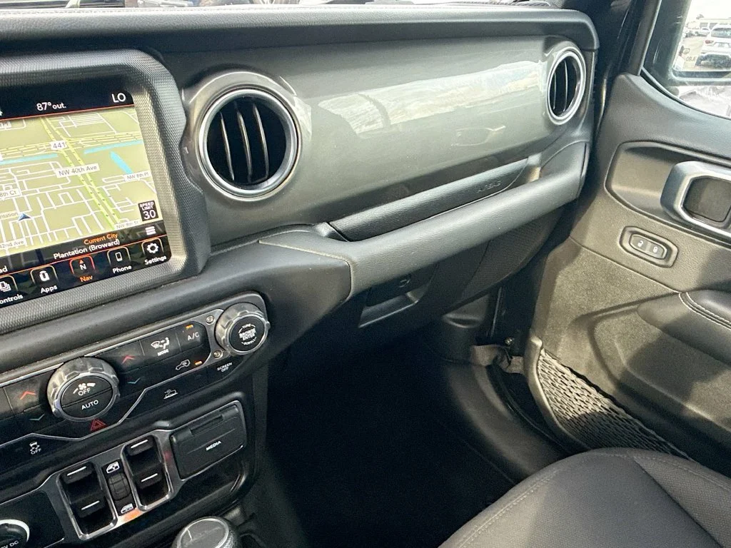 Used 2023 Black Jeep Overland image 24