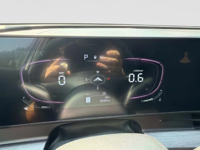 Used 2024 White Kia X-Line image 30