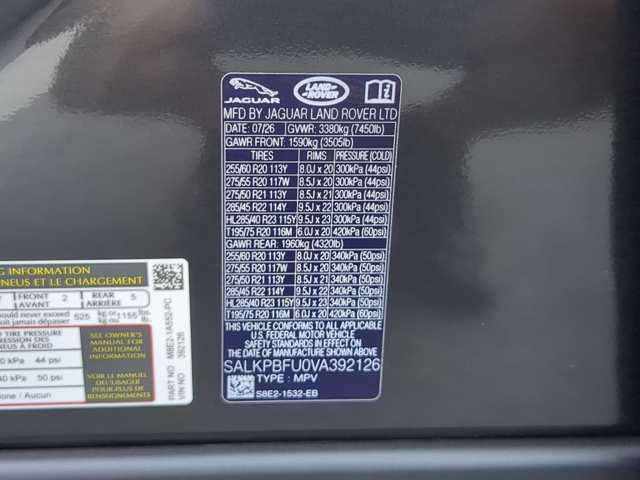 New 2027 Carpathian Grey Land Rover P400 SE LWB 7 Seat image 35