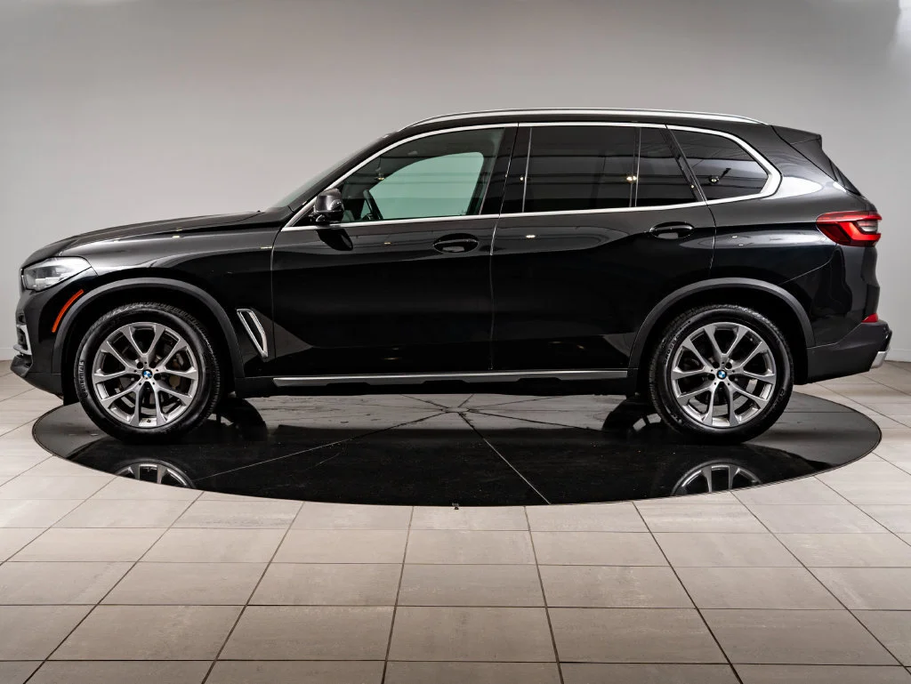 Used 2023 Black Sapphire Metallic BMW xDrive40i image 5