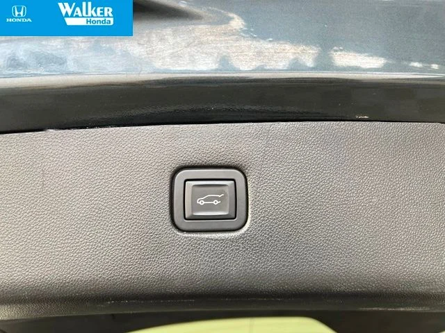 Used 2019 Graphite Metallic Chevrolet Base image 39