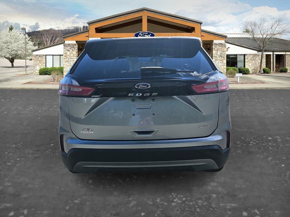 Used 2022 Silver Metallic Ford SEL image 8