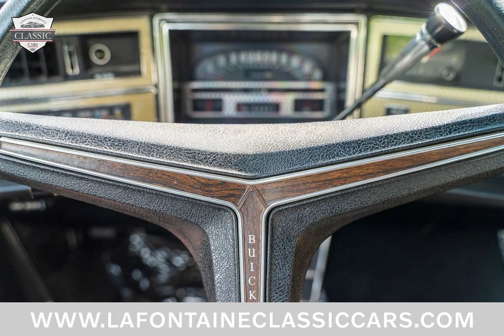 Used 1972  Buick  image 46