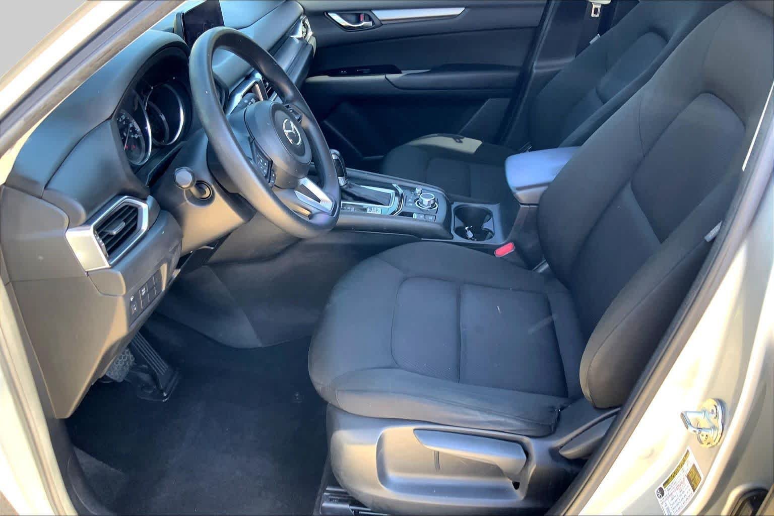 Used 2017 Sonic Silver Metallic Mazda Sport image 7