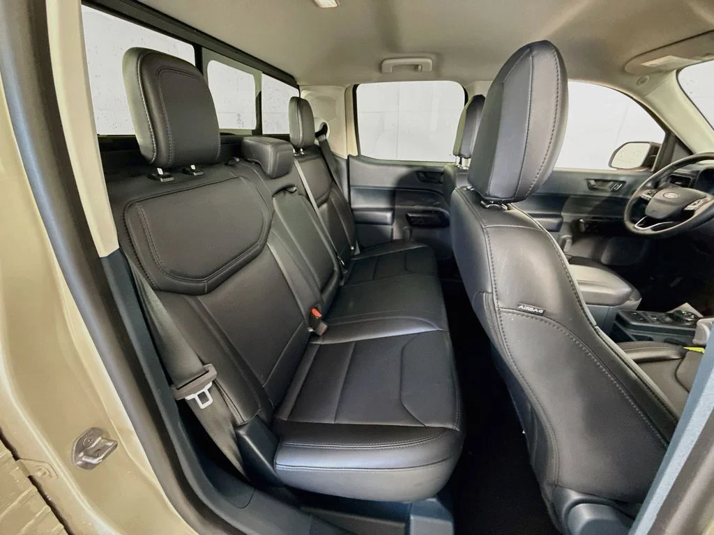 Used 2025 Desert Sand Ford Lariat image 28