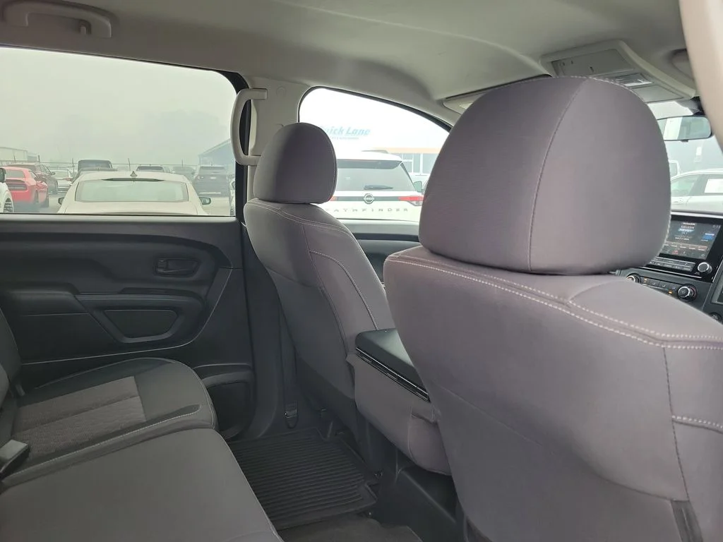 Used 2022 Glacier White Nissan S image 30