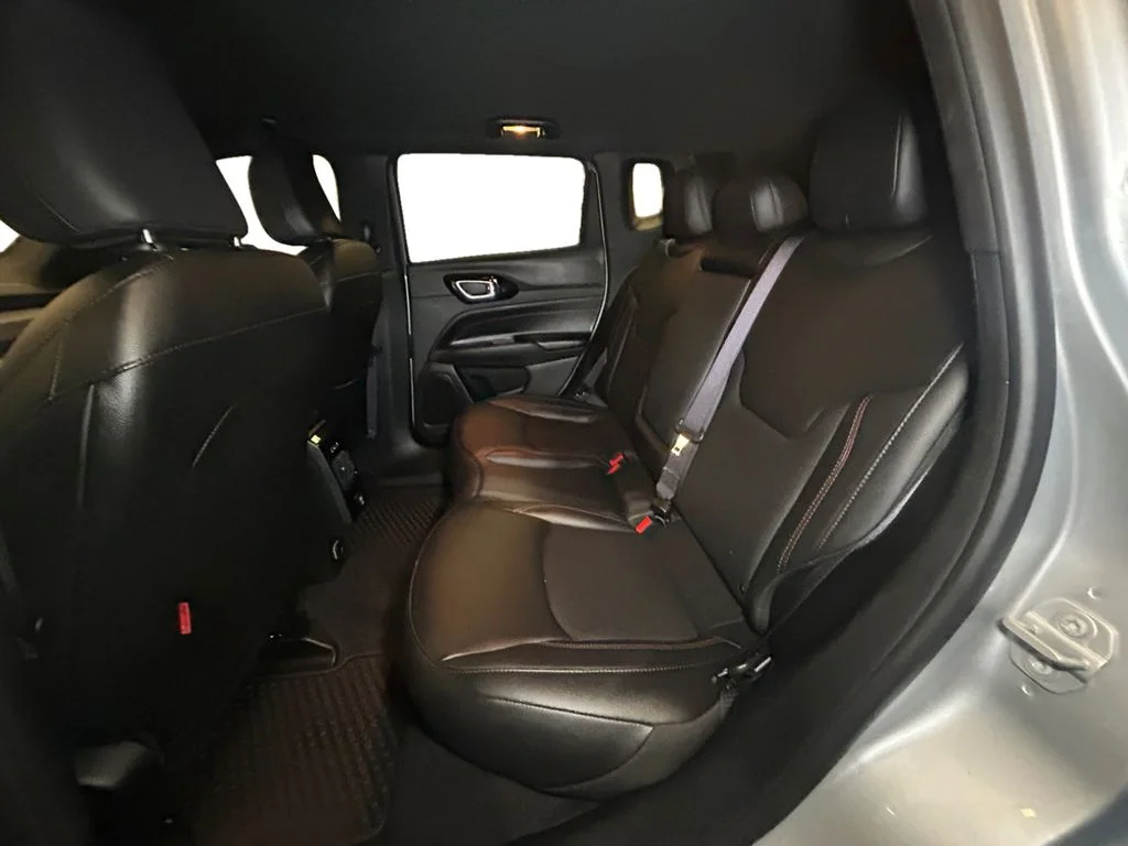 Used 2025 Silver Zynith Jeep Trailhawk image 13
