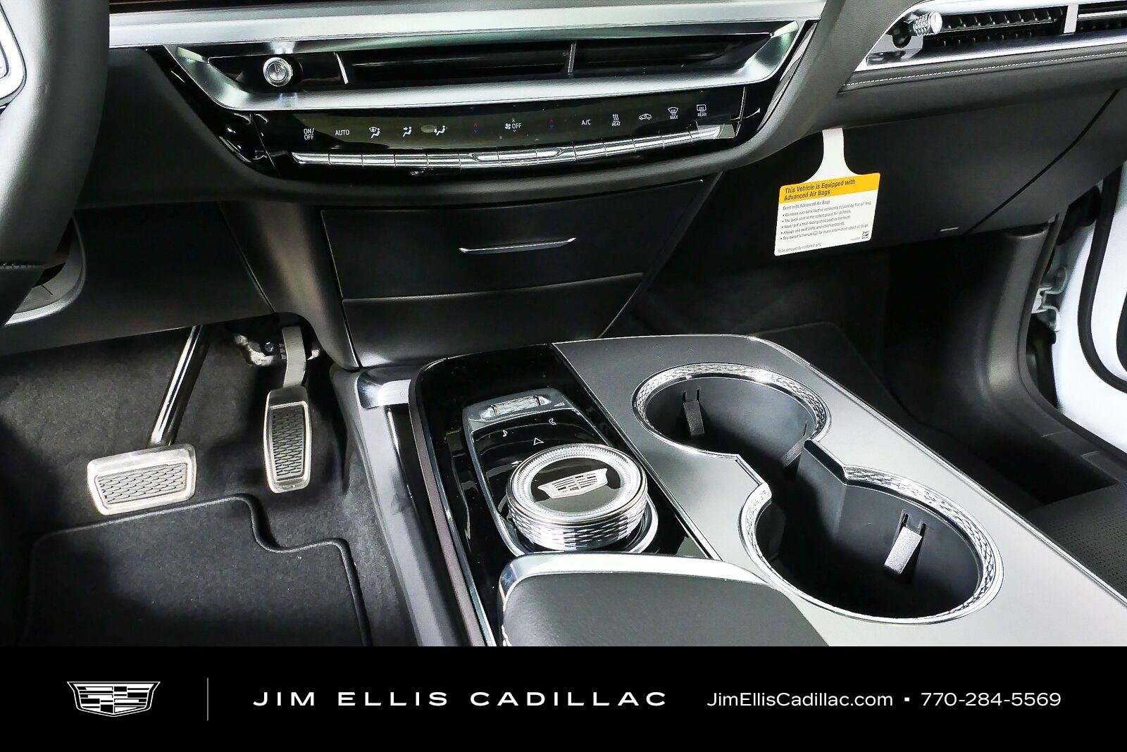 New 2027 Vibrant White Tricoat Cadillac Sport image 17