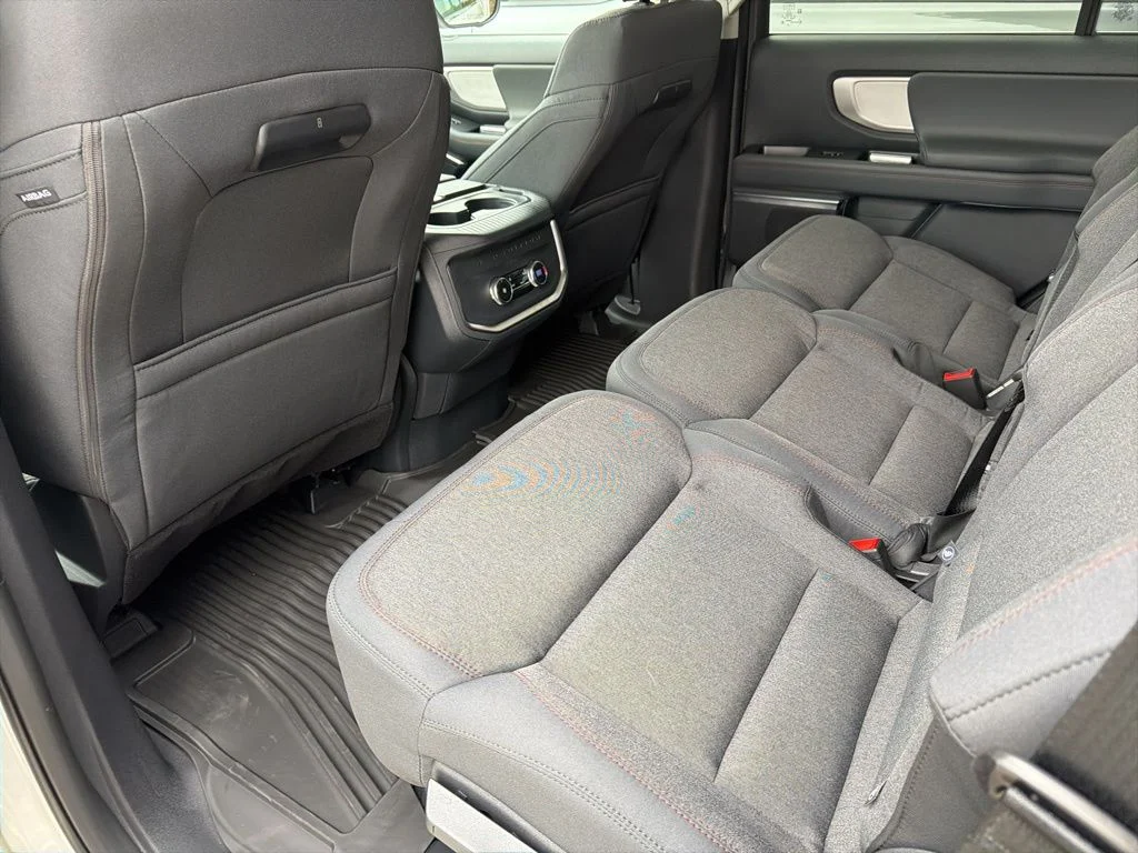 New 2025 Star White Metallic Tri-Coat Ford Active image 13