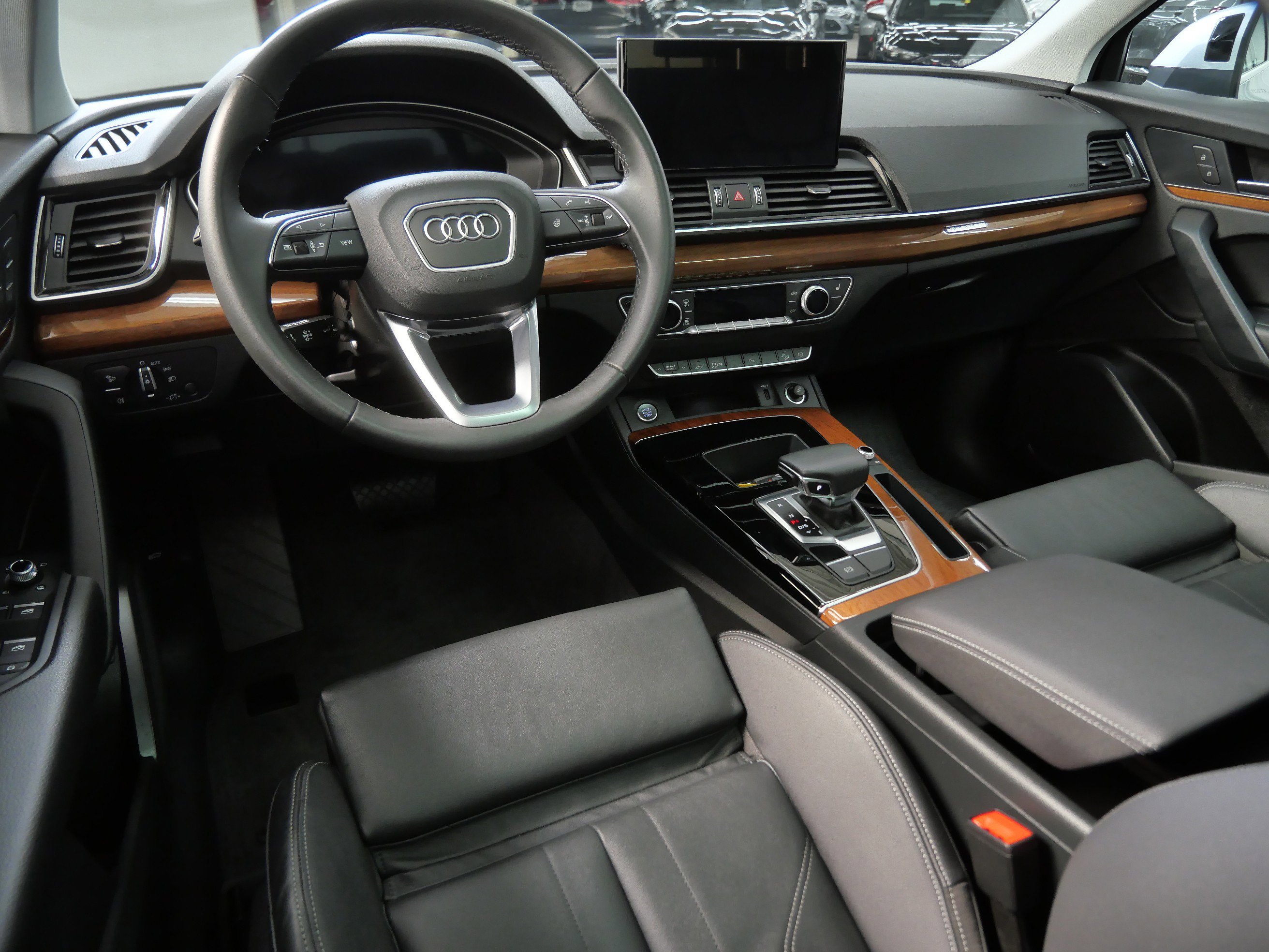 Used 2023 Audi Q5 Premium with VIN WA1G2AFY9P2095131 for sale in Minnetonka, Minnesota