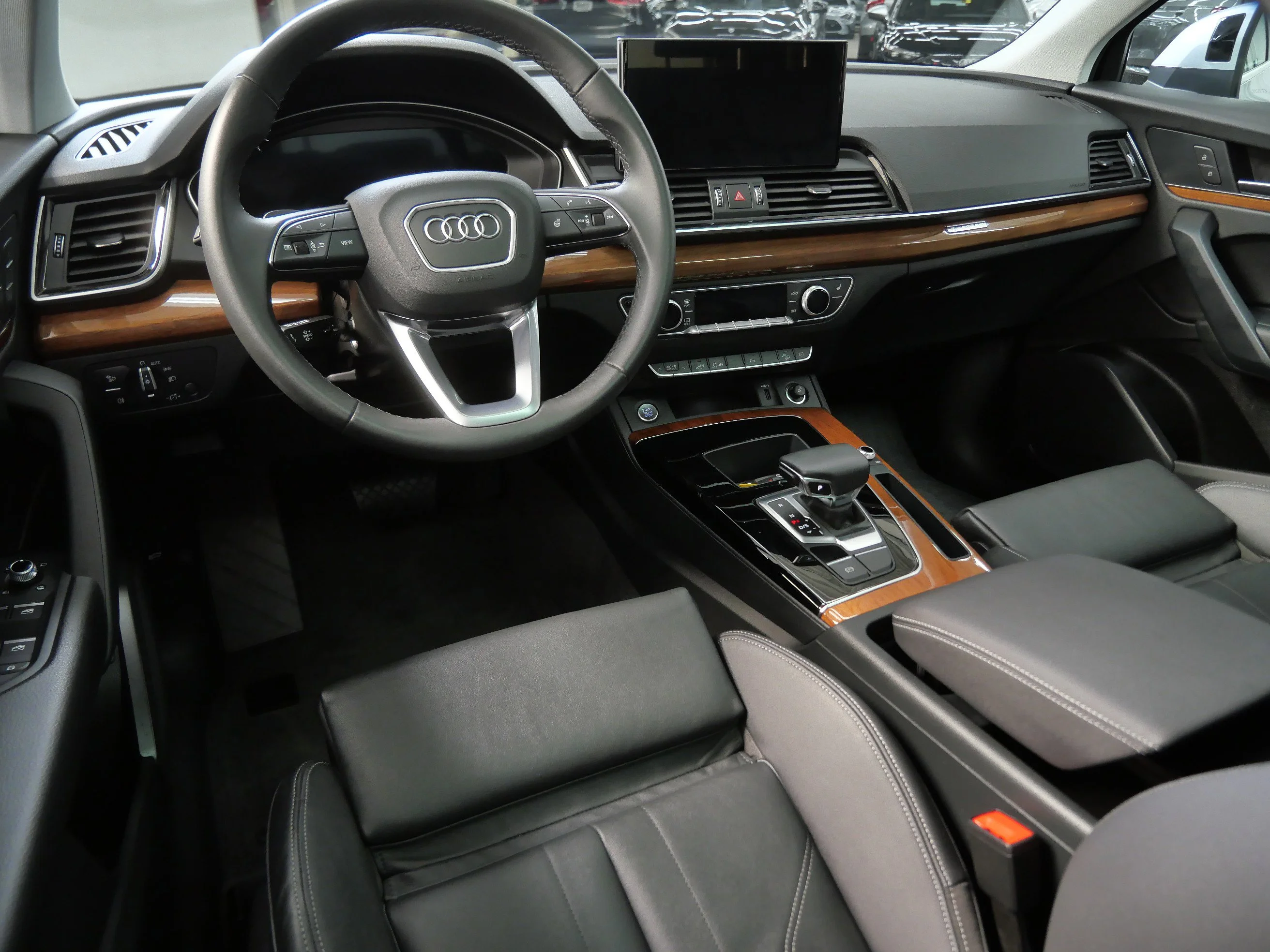 Used 2023 Audi Q5 Premium with VIN WA1G2AFY9P2095131 for sale in Minnetonka, Minnesota