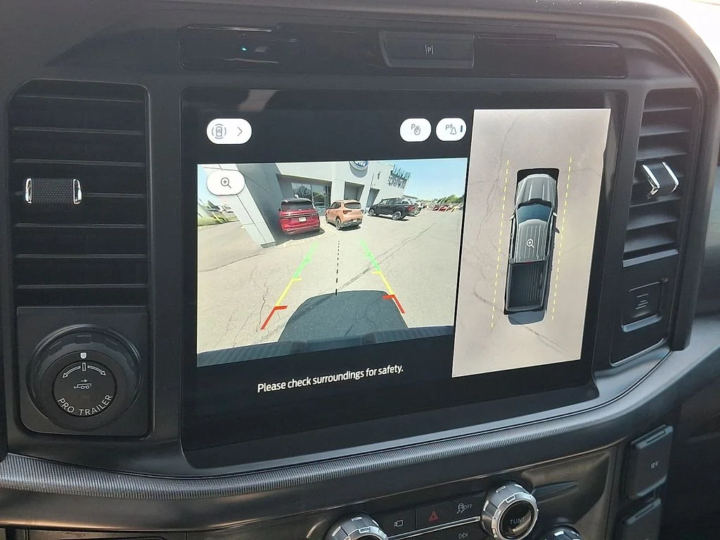 Used 2025 White Ford Lariat image 19