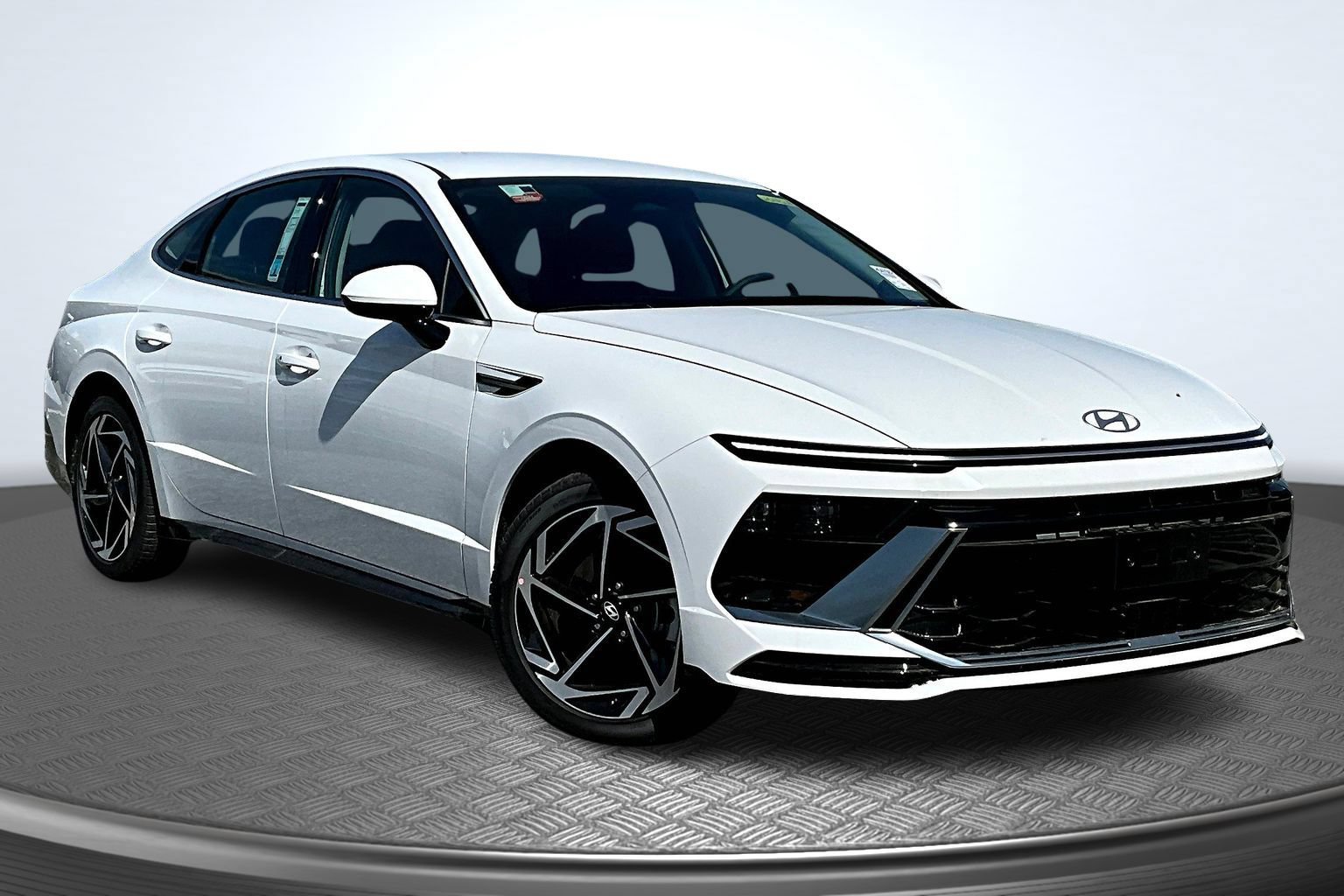 New 2026 White Hyundai SEL Sport image 2