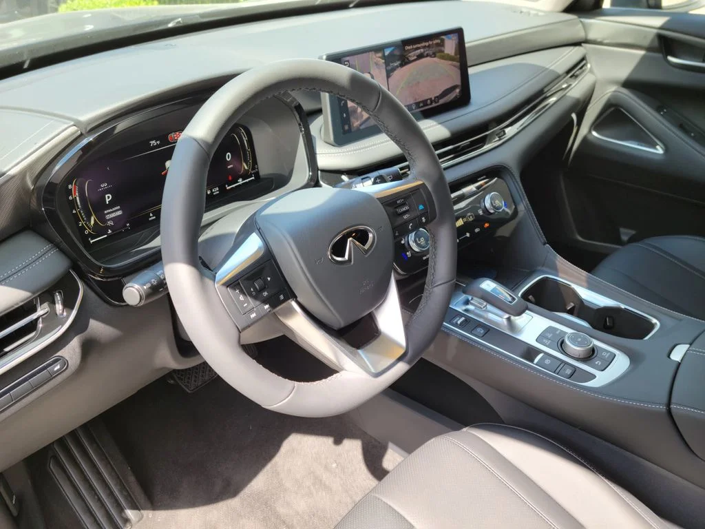 New 2027 HARBOR GRAY INFINITI Luxe FWD image 21