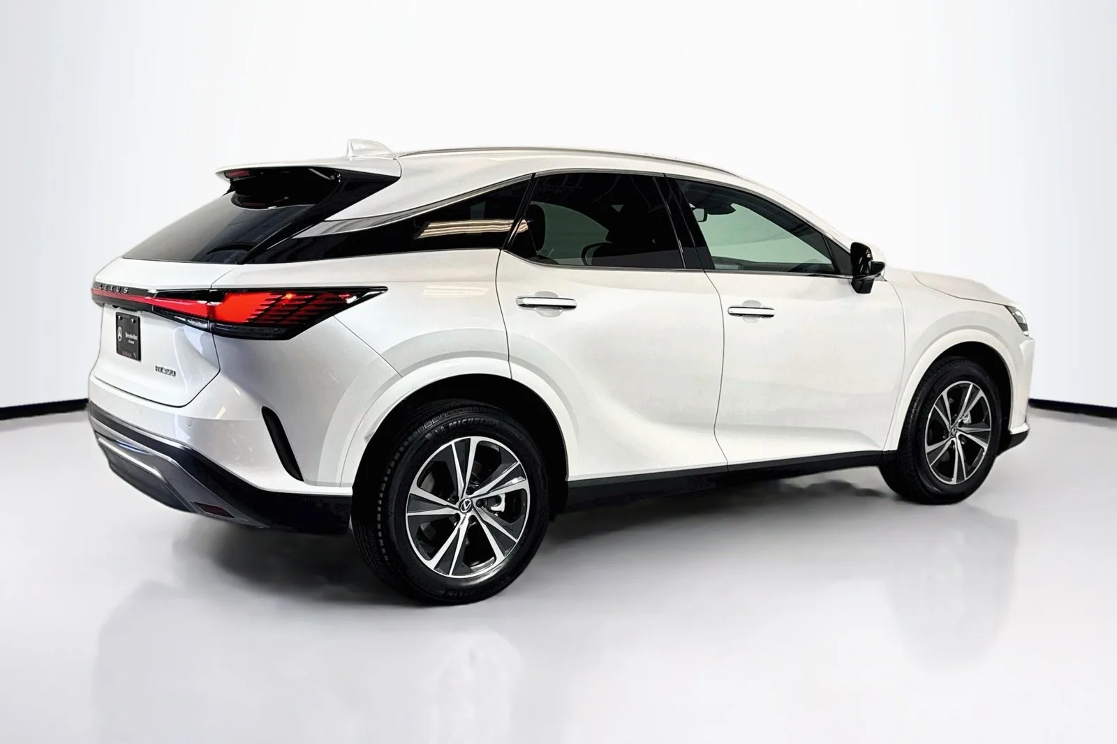 Used 2024 Eminent White Pearl Lexus RX 350 Premium image 5