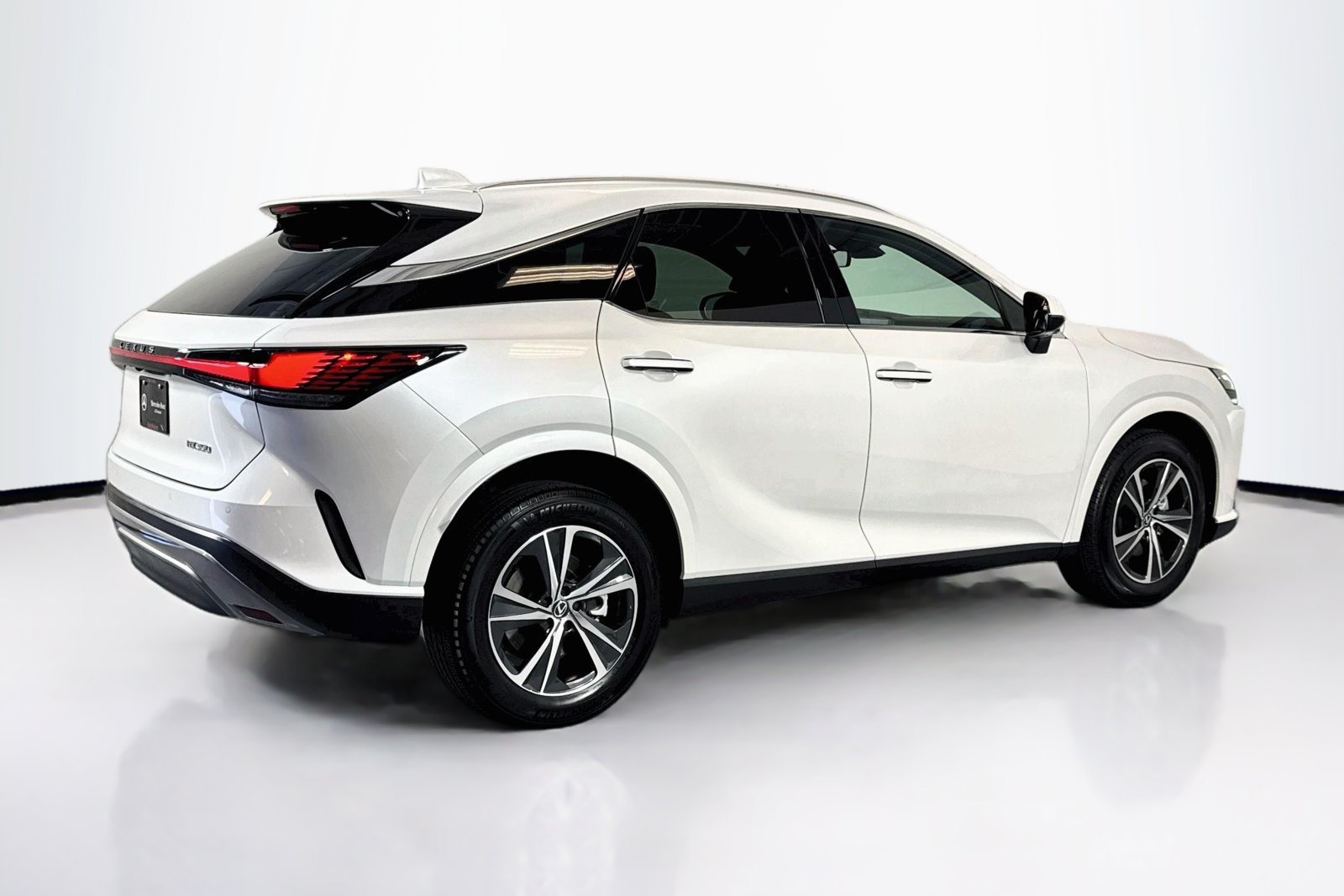 Used 2024 Eminent White Pearl Lexus RX 350 Premium image 5
