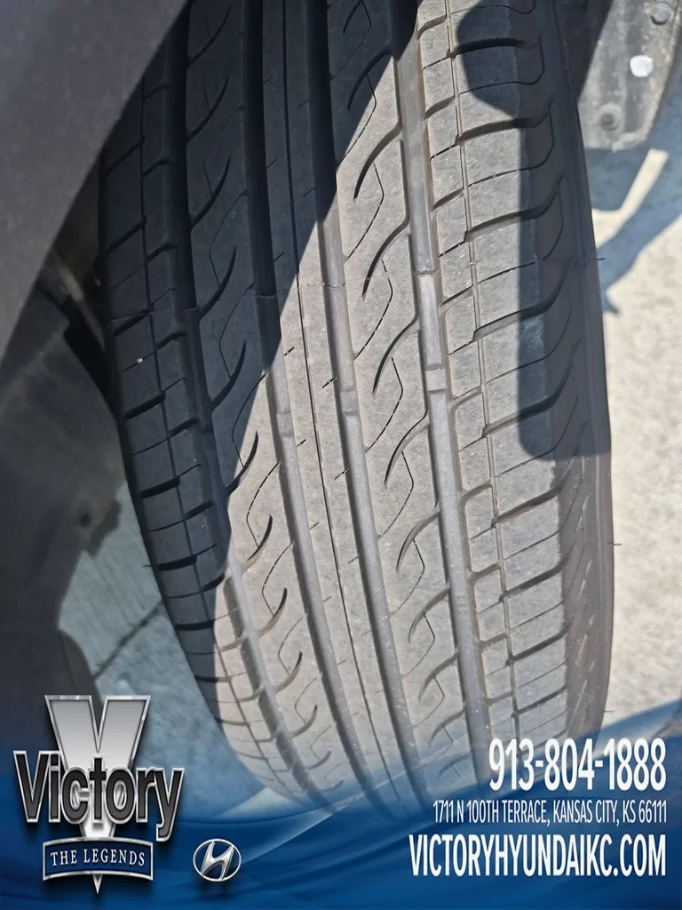 Used 2024 Black Hyundai SEL image 26