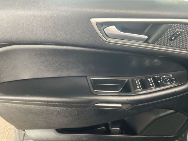 Used 2022 Gray Ford SEL image 13