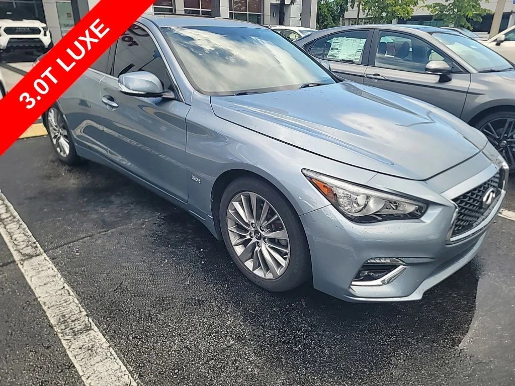 Used 2019 Blue INFINITI 3.0t LUXE image 1
