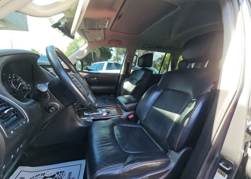 Used 2020 Gray Nissan Platinum image 7