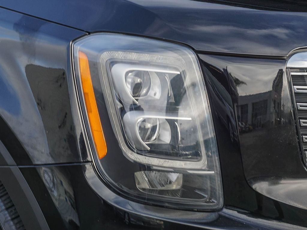 Certified Used 2021 Black Kia SX image 11