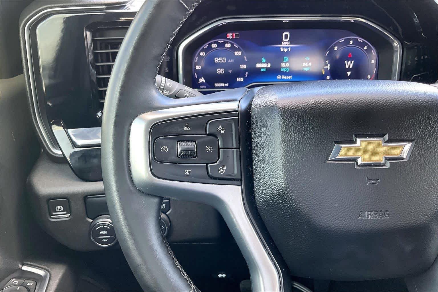 Used 2024 Summit White Chevrolet LT image 23