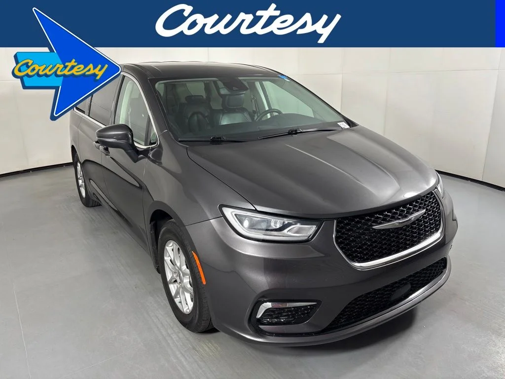 Used 2023 Gray Chrysler Touring L image 1