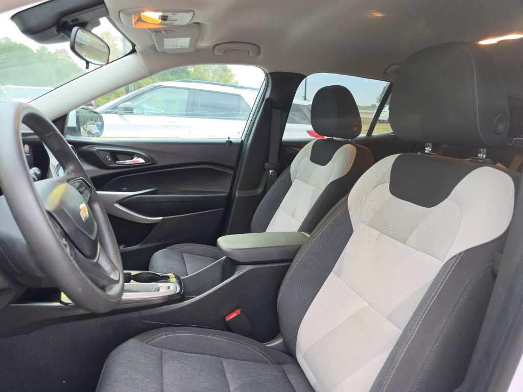 Used 2024 White Chevrolet LS image 6