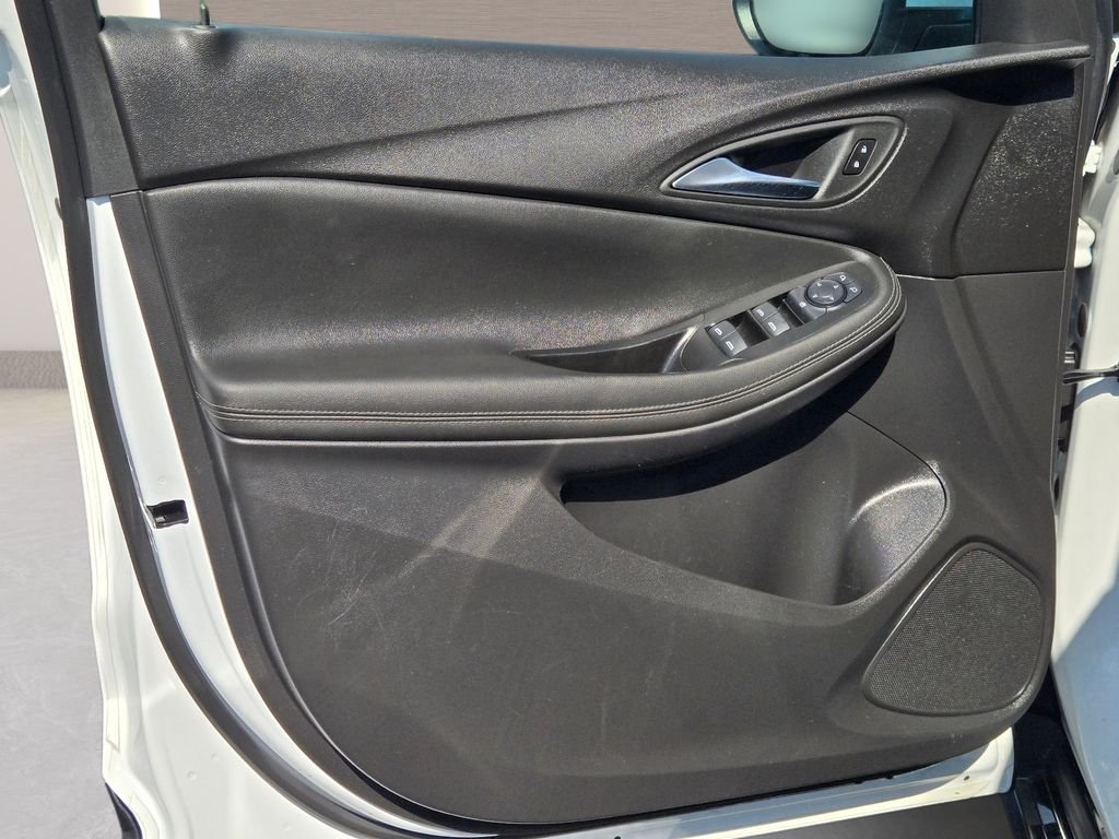 Used 2024 White Buick Sport Touring image 20