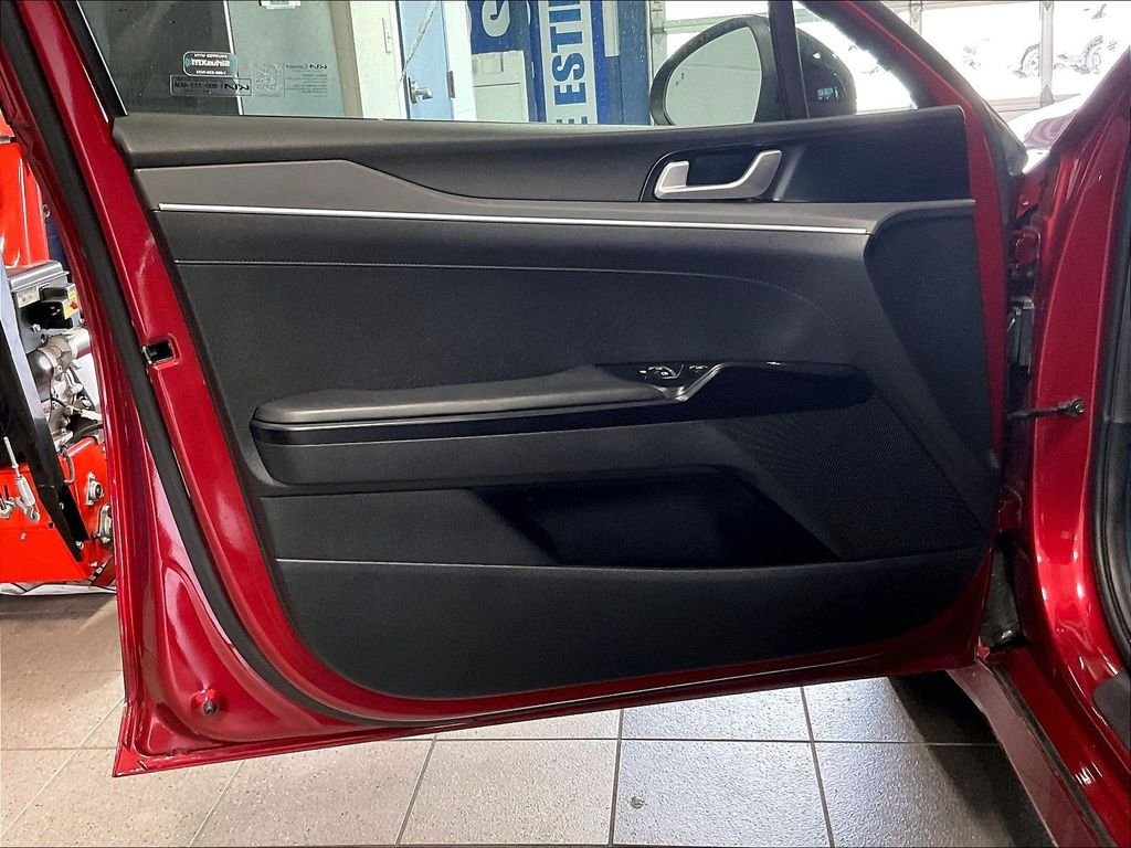 Used 2022 Red Kia GT-Line image 9